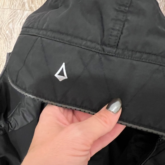 LIKE NEW LULULEMON IVIVA KIDS JACKET - Picture 4 of 6